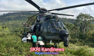 Helikopter Caracal TNI Bawa Bantuan ke Desa Terisolasi Pascabencana
