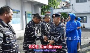 Danlanal Sibolga Kukuhkan Kenaikan Pangkat 18 Personel Lanal Sibolga