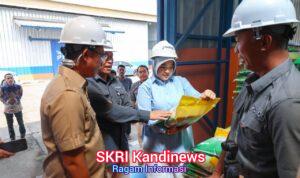Pastikan Stok Beras Aman, Anggota DPR RI Fraksi Partai Gerindra Annisa Mahesa Sidak Gudang Bulog Serang